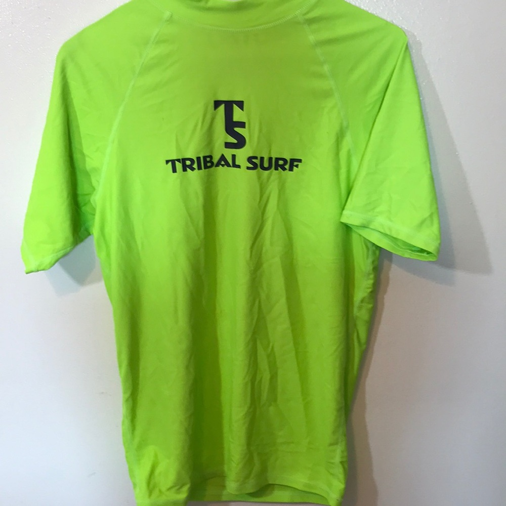 Tribal Surf Neon Green T Shirt No Tags XC